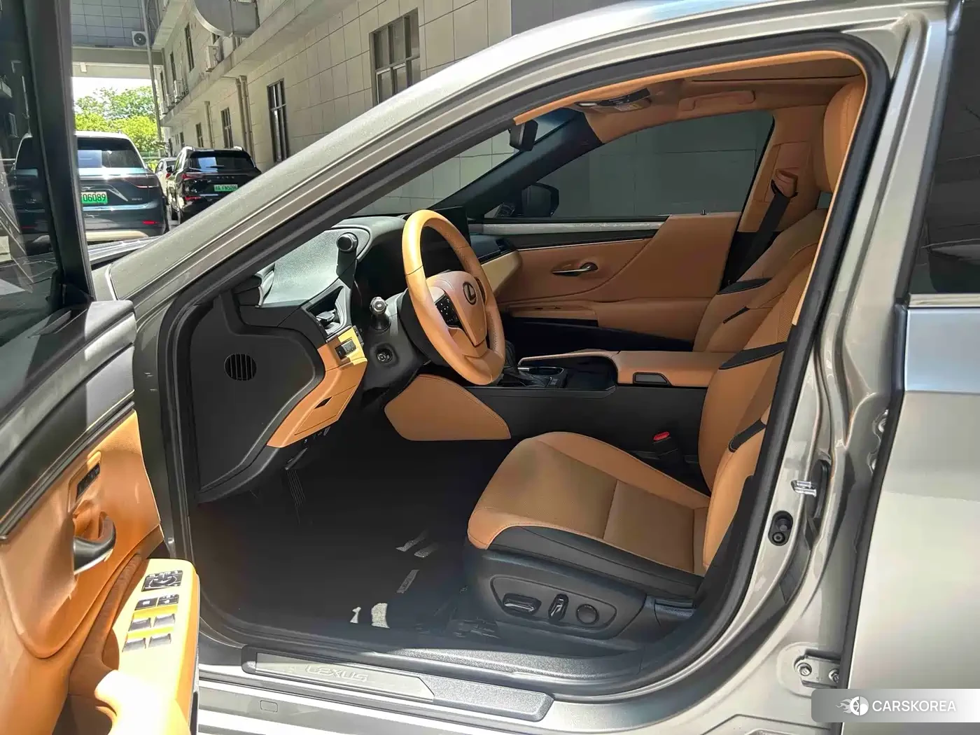Lexus ES 2025 Champagne/brown из Китая, фото 2
