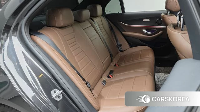 Mercedes-Benz E-Class W213 2022 Серый из Кореи, фото 2