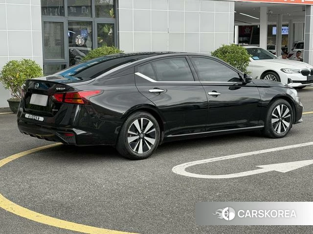 Nissan Altima 2022 Черный из Китая, фото 2