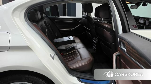 BMW 5 Series (G30) 2020 Белый из Кореи, фото 2