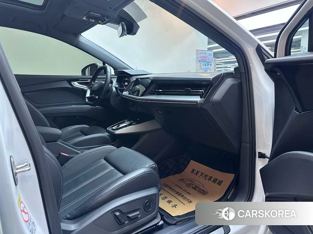 Audi Q4 2023 Белый из Китая, фото 2