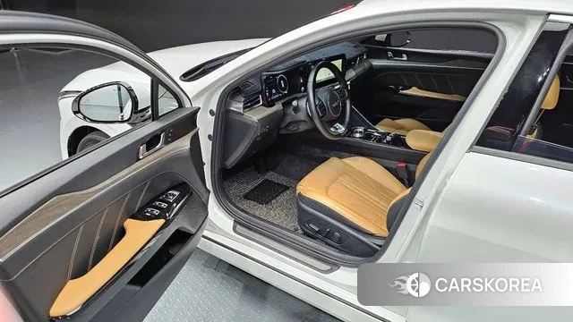 Kia K5 Hybrid 3rd Generation 2023 Белый из Кореи, фото 2