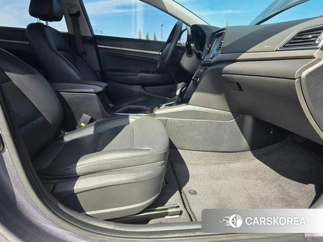 Hyundai Avante AD 2018 Серый из Кореи, фото 2