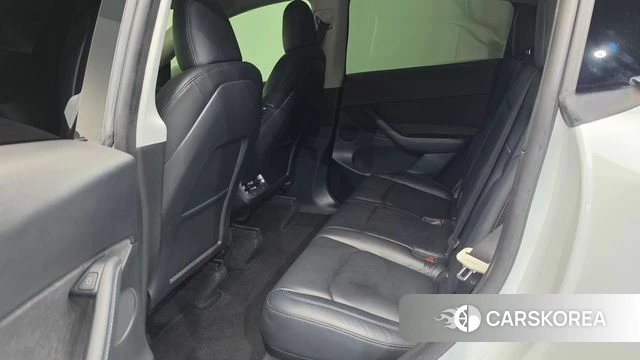 Tesla Model Y 2022 Белый из Кореи, фото 2
