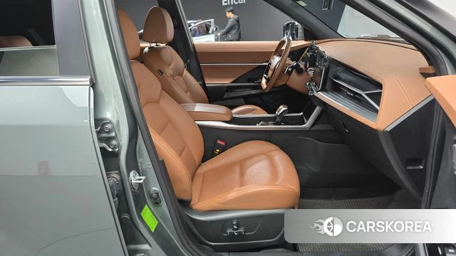 Ssangyong Torres 2022 Темно-зеленый из Кореи, фото 2