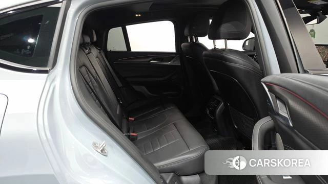 BMW X4 (G02) 2025 Цвет галактики из Кореи, фото 2