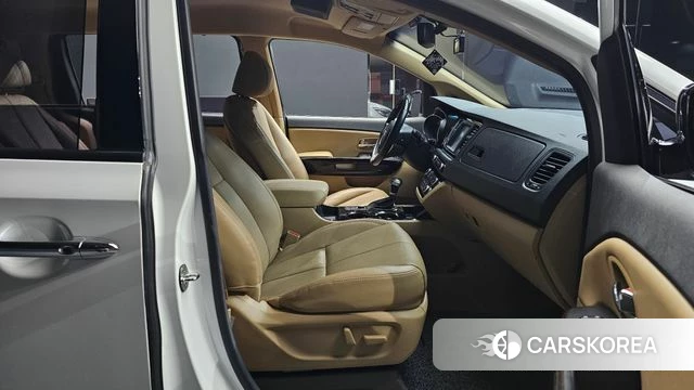 Kia The New Carnival 2019 Белый из Кореи, фото 2