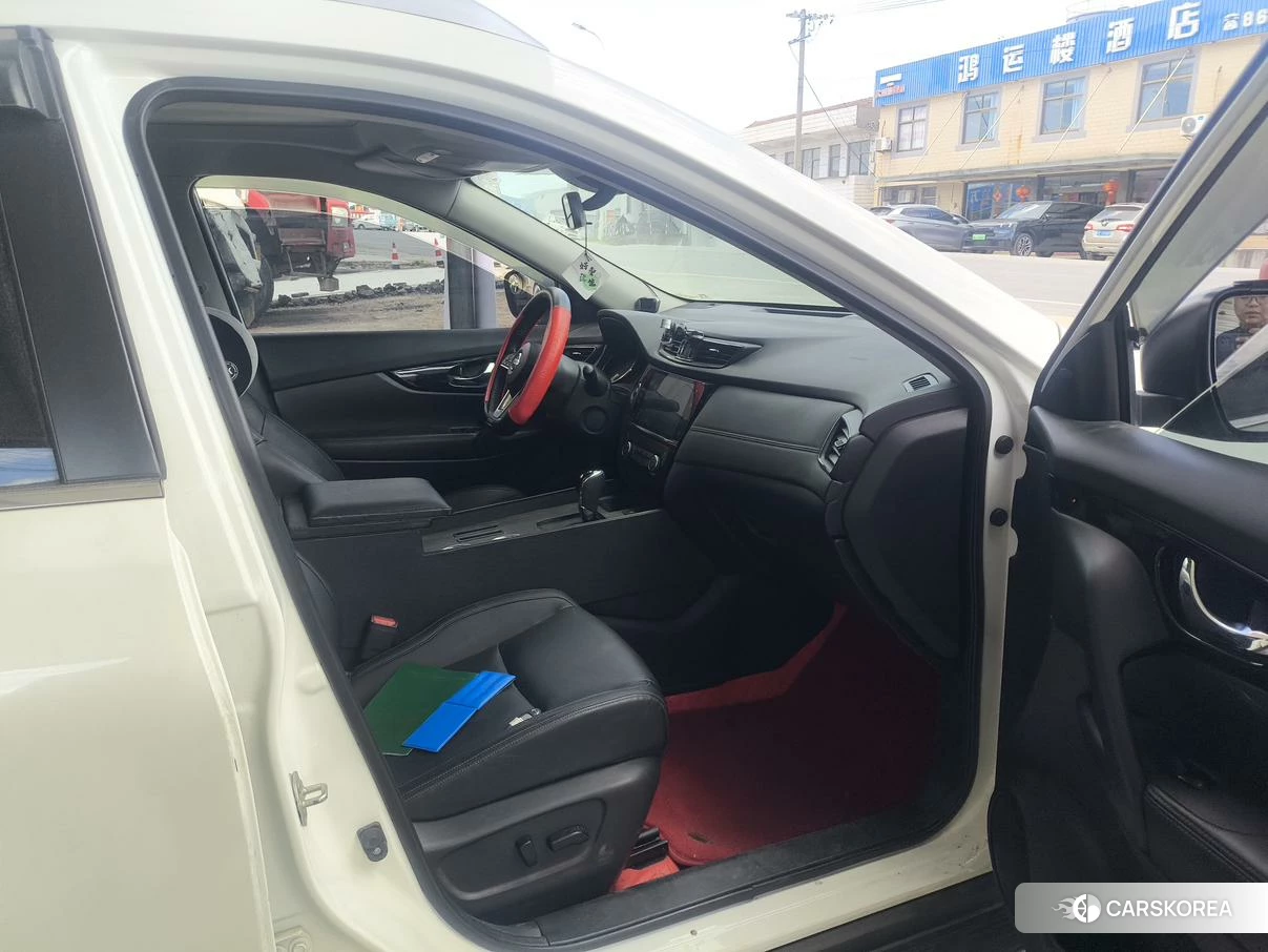 Nissan X-Trail 2023 Белый из Китая, фото 2