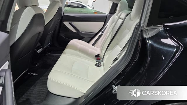 Tesla Model 3 2021 Черный из Кореи, фото 2