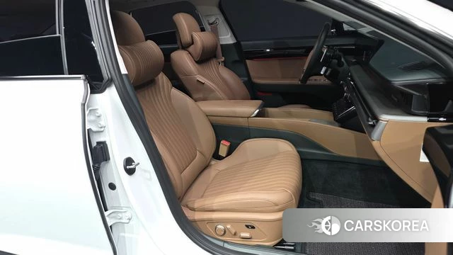 Hyundai Grandeur Hybrid (GN7) 2024 Белый из Кореи, фото 2