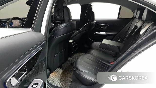 Mercedes-Benz E-Class W214 2024 Белый из Кореи, фото 2