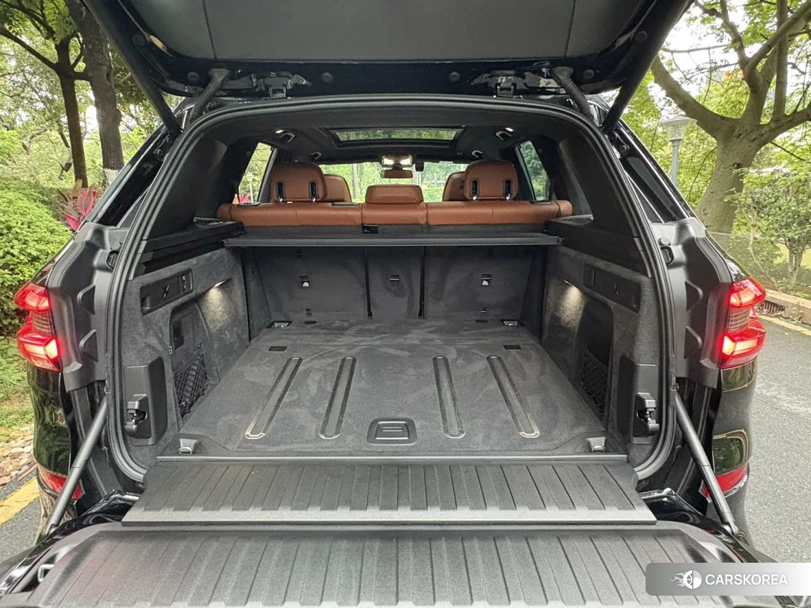BMW X5 2021 Черный из Китая, фото 2