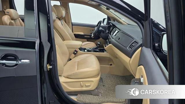 Kia The New Carnival 2018 Черный из Кореи, фото 2
