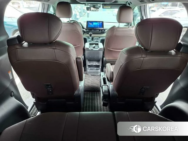 Toyota Granvia 2023 Белый из Китая, фото 2