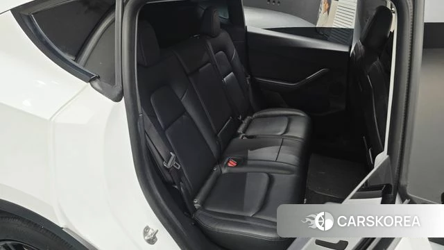 Tesla Model Y 2021 Белый из Кореи, фото 2