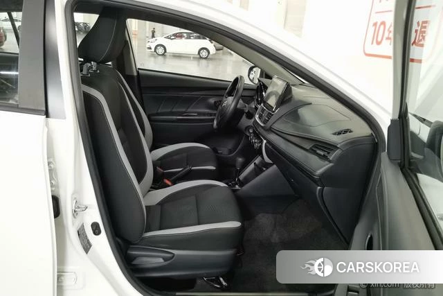 Toyota Yaris L 2021 Белый из Китая, фото 2