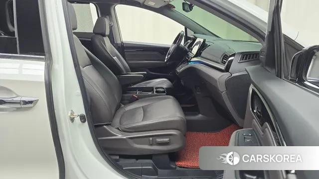 Honda Odyssey 2020 Белый из Кореи, фото 2
