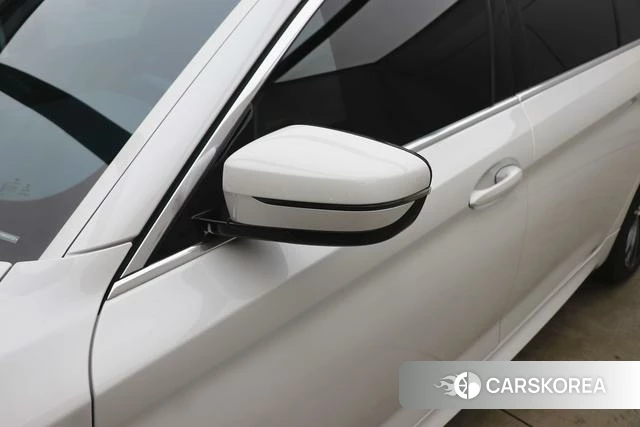 BMW 5 series 2022 Белый из Китая, фото 2