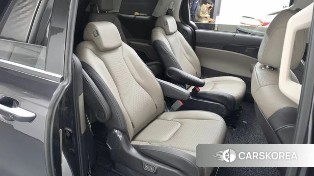 Kia The New Carnival 4th Generation 2024 Черный из Кореи, фото 2
