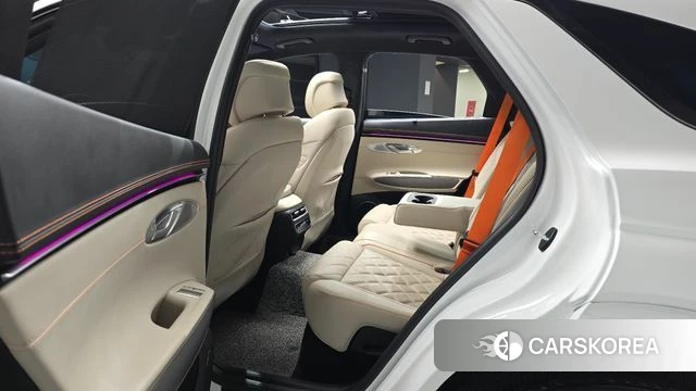 Genesis GV70 2025 Белый из Кореи, фото 2