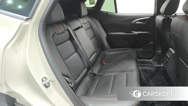 Chevrolet (GM Daewoo) Trax Crossover 2026 Жемчужный цвет из Кореи, фото 2