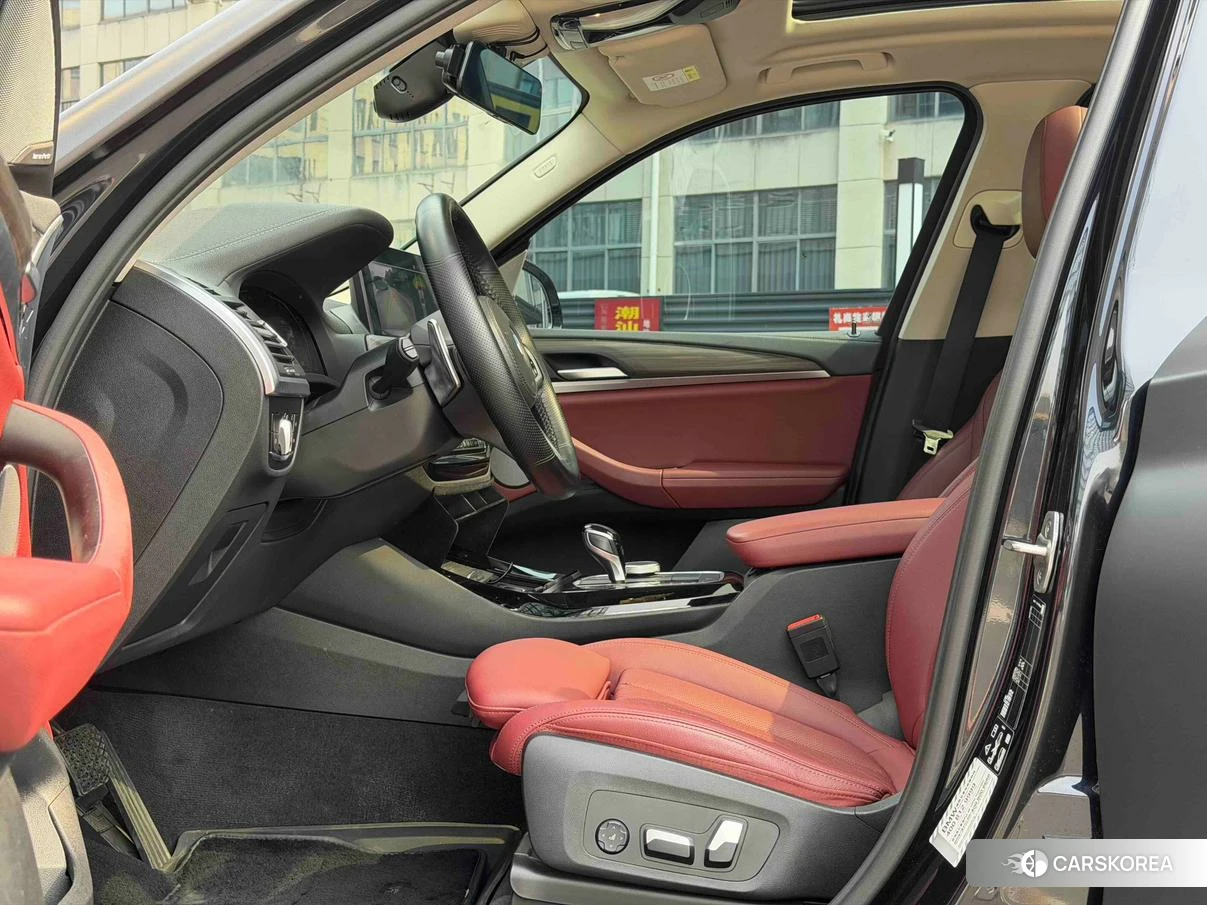 BMW X3 2021 Черный из Китая, фото 2