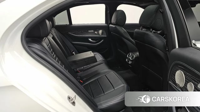 Mercedes-Benz E-Class W213 2021 Белый из Кореи, фото 2