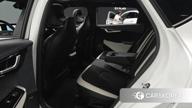 Kia EV6 2023 Белый из Кореи, фото 2