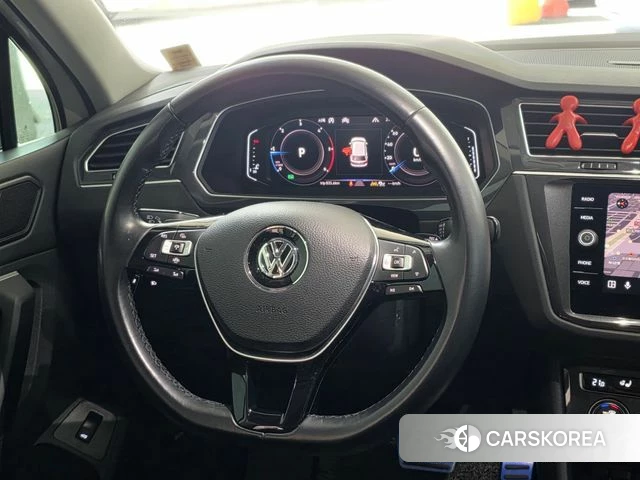 Volkswagen Tiguan second Generation 2020 Белый из Кореи, фото 2