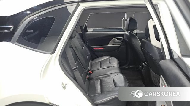 Kia Niro Plus 2022 Белый из Кореи, фото 2