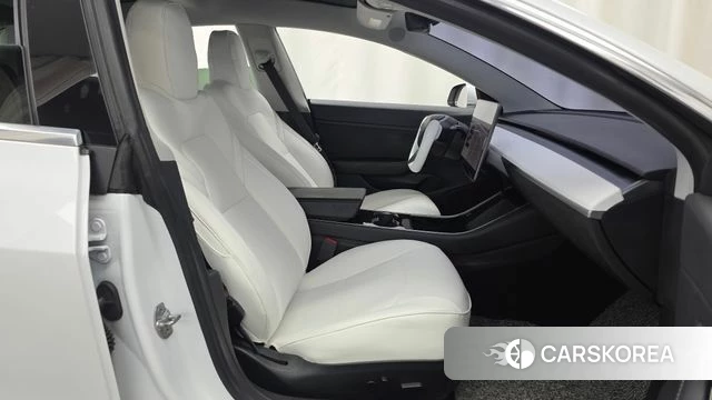 Tesla Model 3 2020 Белый из Кореи, фото 2