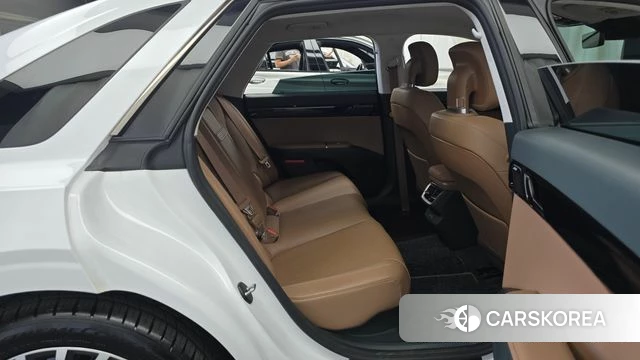 Hyundai Grandeur Hybrid (GN7) 2023 Белый из Кореи, фото 2