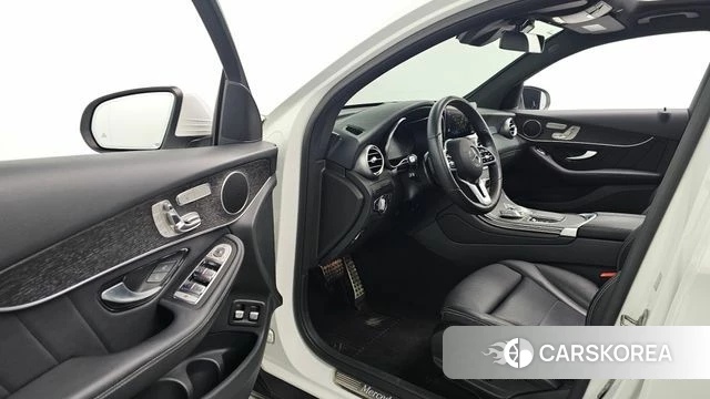 Mercedes-Benz GLC-Class X253 2021 Белый из Кореи, фото 2