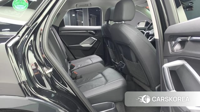 Audi Q3 (F3) 2022 Черный из Кореи, фото 2