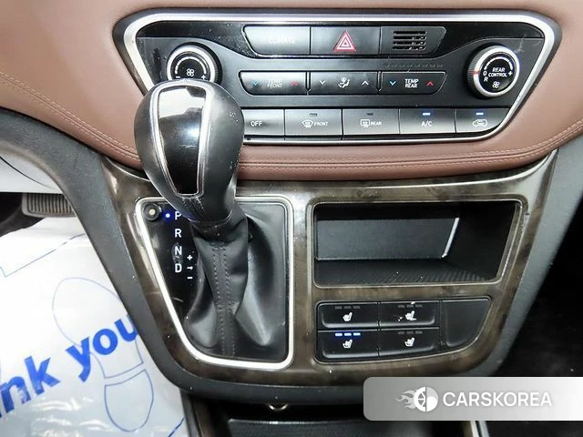 Hyundai The New Grand Starex 2019 Коричневый из Кореи, фото 2
