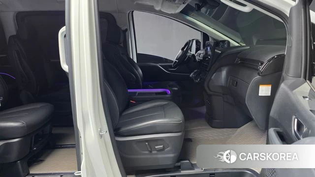 Hyundai Staria 2024 Белый из Кореи, фото 2