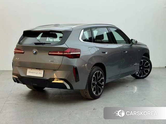 BMW X3 2025 Серебристо-серый из Китая, фото 2