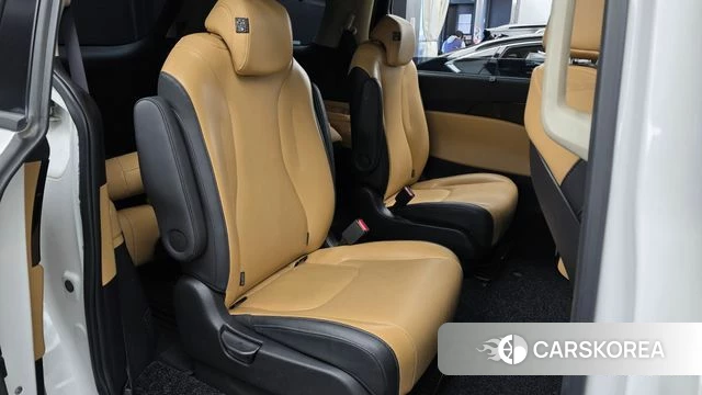 Kia Carnival 4th generation 2023 Белый из Кореи, фото 2