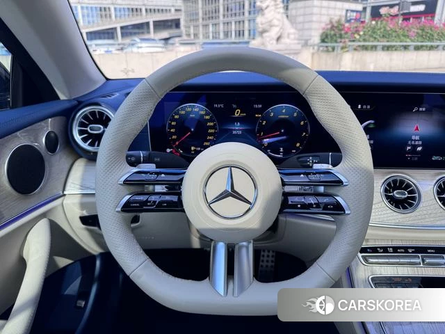 Mercedes-Benz E-Class 2023 Зеленый из Китая, фото 2