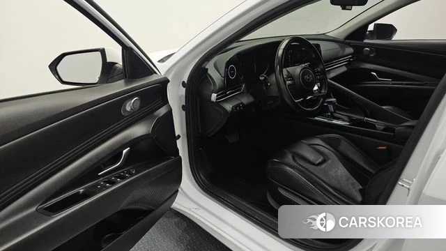 Hyundai Avante Hybrid (CN7) 2021 Белый из Кореи, фото 2