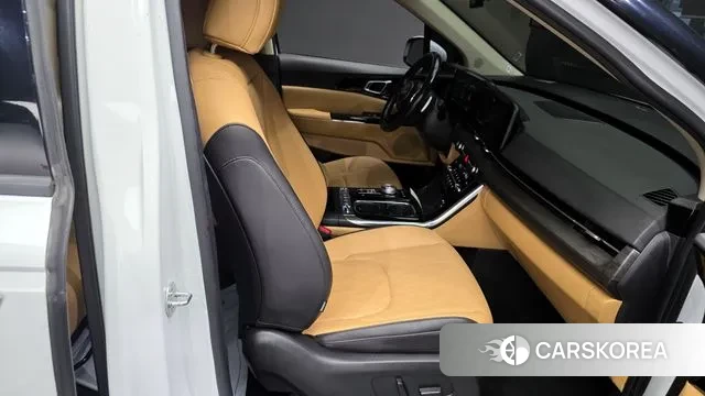 Kia Carnival 4th generation 2023 Белый из Кореи, фото 2