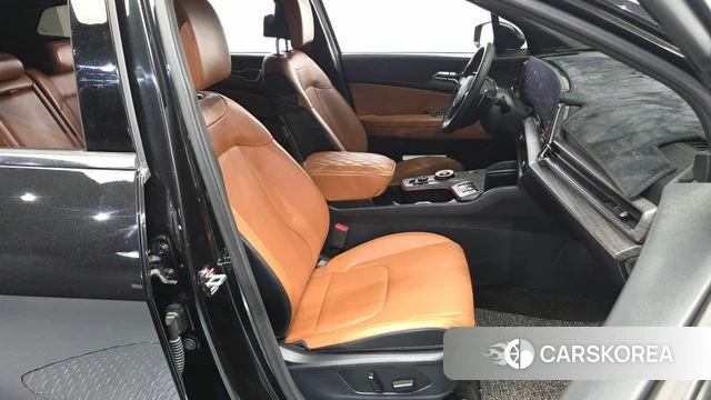 Kia Sportage 5th Generation Hybrid 2023 Черный из Кореи, фото 2