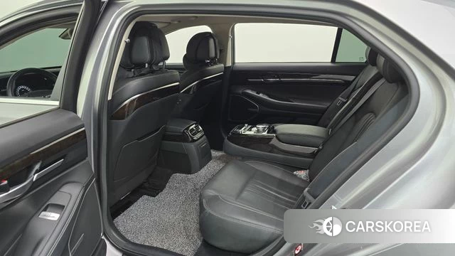 Genesis G90 2019 Серебристо-серый из Кореи, фото 2