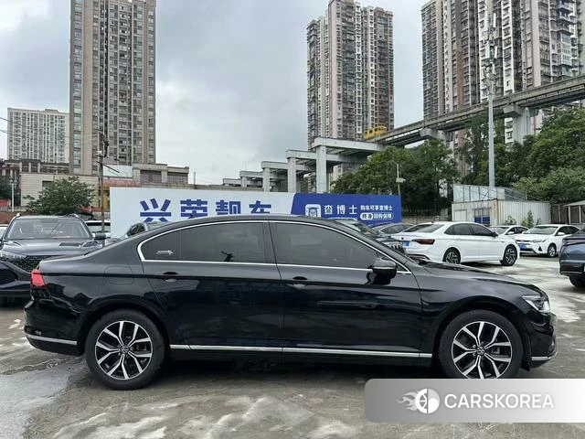 Volkswagen Magotan 2022 Черный из Китая, фото 2