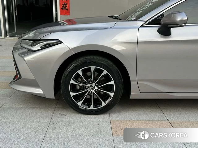 Toyota Avalon 2023 Серебристо-серый из Китая, фото 2