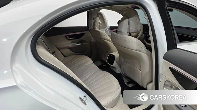 Mercedes-Benz E-Class W214 2025 Белый из Кореи, фото 2