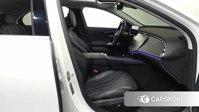 Mercedes-Benz E-Class W214 2024 Белый из Кореи, фото 2