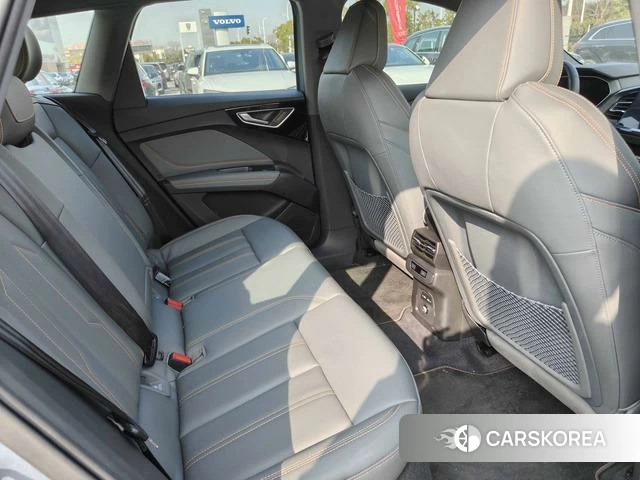 Audi Q4 2024 Темно-серый из Китая, фото 2