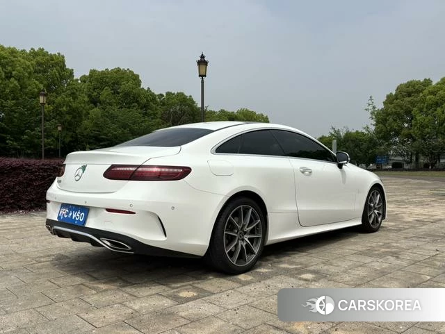 Mercedes-Benz E-Class 2021 Белый из Китая, фото 2