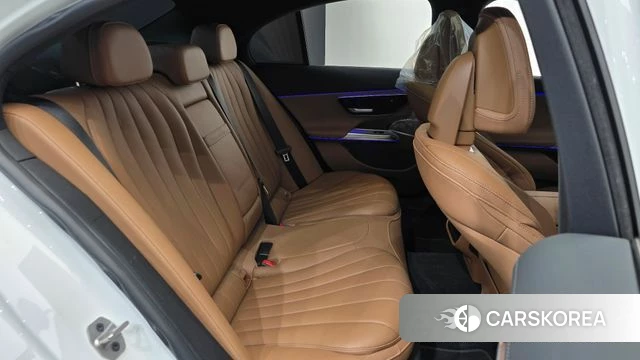 Mercedes-Benz E-Class W214 2024 Белый из Кореи, фото 2